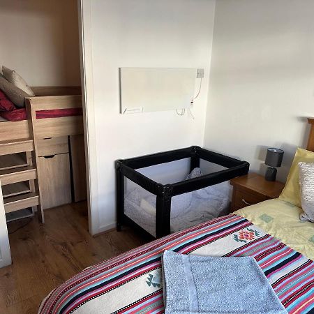 Central Lisburn Duplex Apartment Siren Stays Экстерьер фото