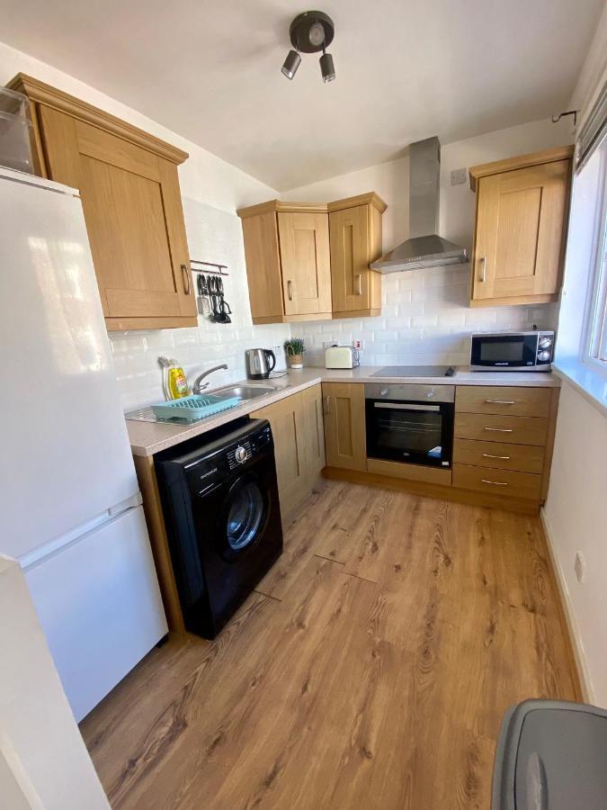 Central Lisburn Duplex Apartment Siren Stays Экстерьер фото