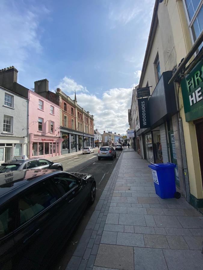 Central Lisburn Duplex Apartment Siren Stays Экстерьер фото