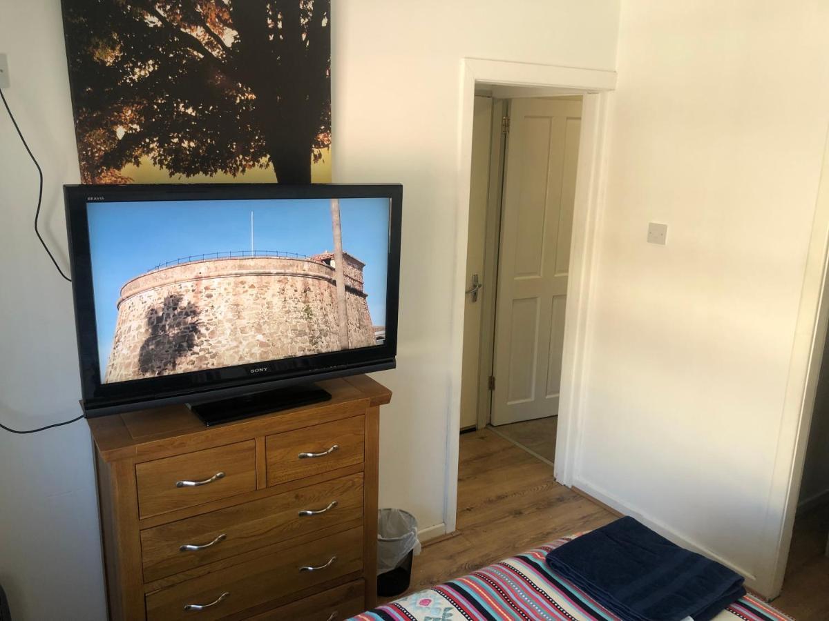 Central Lisburn Duplex Apartment Siren Stays Экстерьер фото