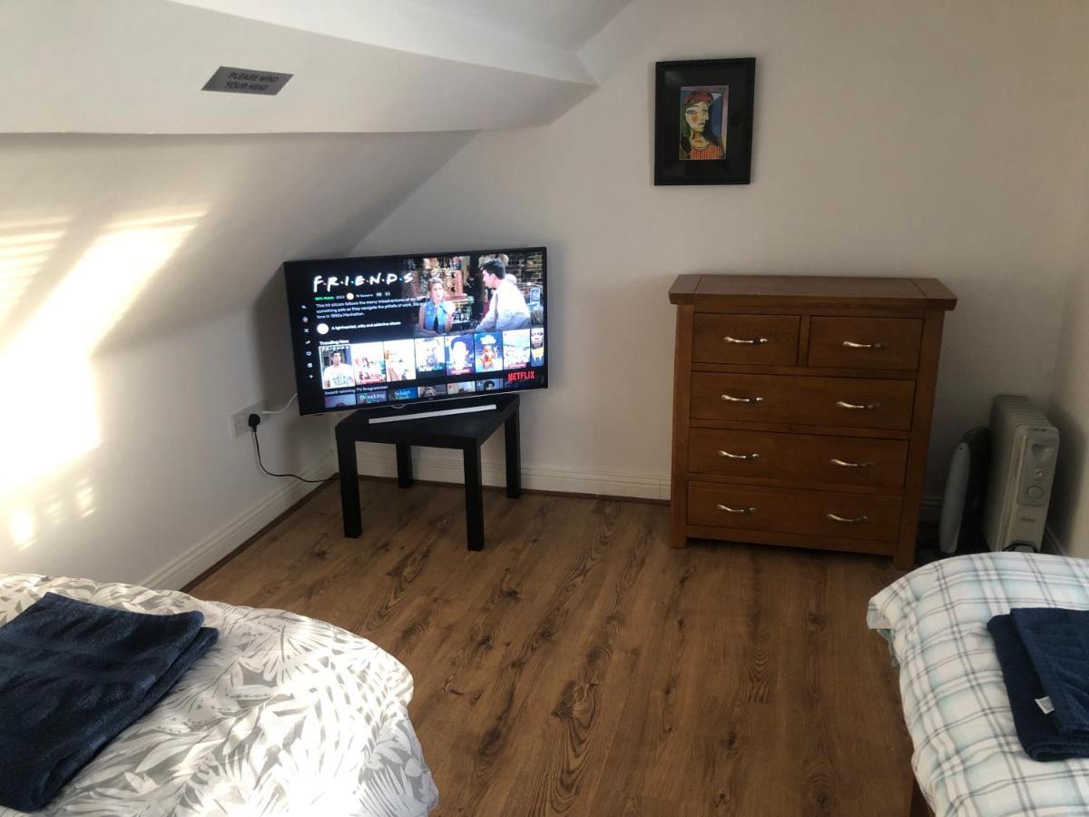 Central Lisburn Duplex Apartment Siren Stays Экстерьер фото
