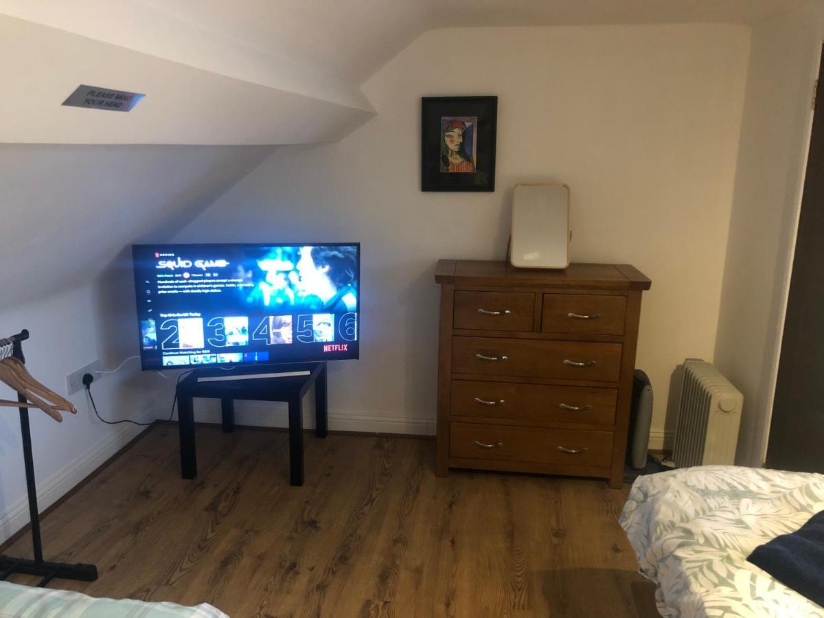 Central Lisburn Duplex Apartment Siren Stays Экстерьер фото