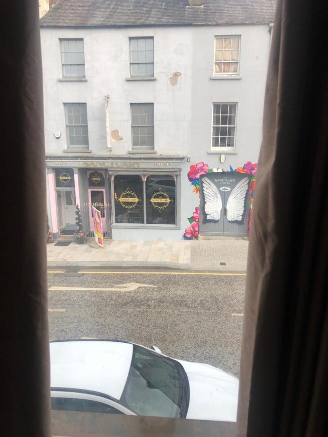 Central Lisburn Duplex Apartment Siren Stays Экстерьер фото